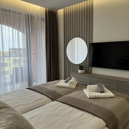 Bella 13 * Varna